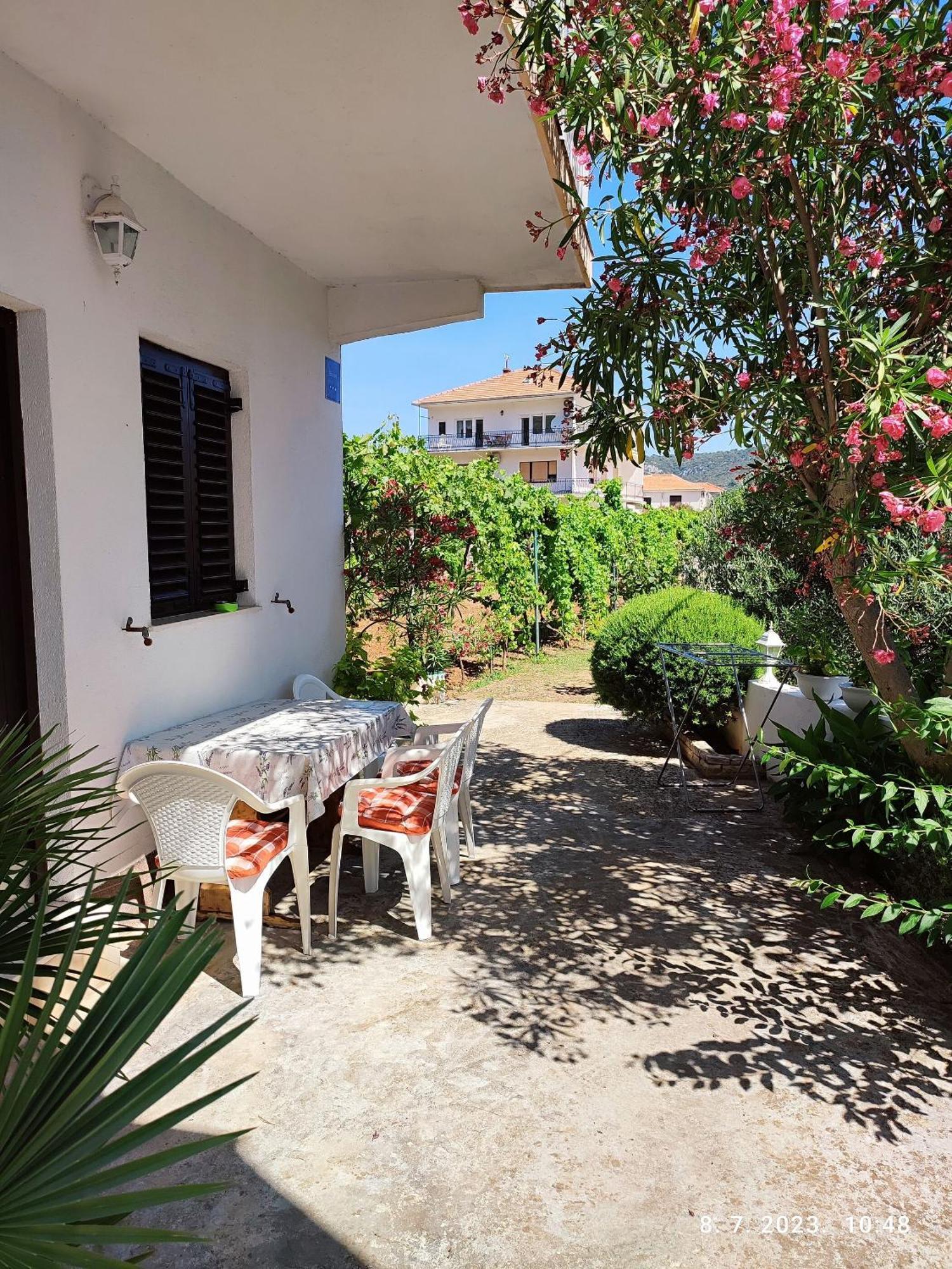 Apartment Slaven Vinišće Kültér fotó